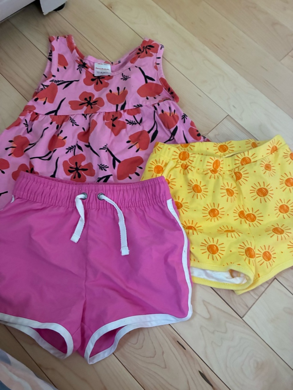 Hanna Andersson Pink and Yellow Girls Shorts + flower tank 4/100